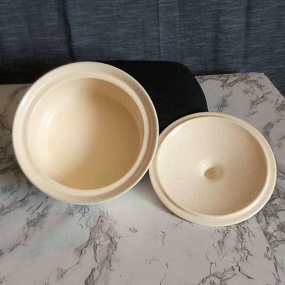 VTG PFALTZGRAFF Sunrise 2Qt Round Casserole Dish with Lid (Discontinued Piece) - Picture 5 of 6